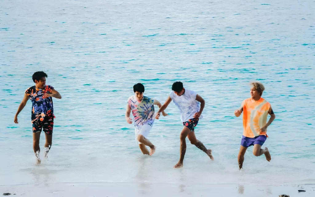 Relaxing on Banana Beach