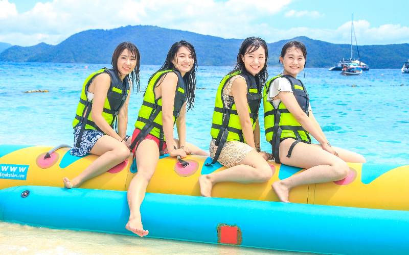 Banana Boat with friends