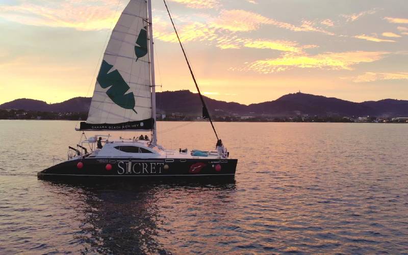 Dream Island adventures to Banana Beach