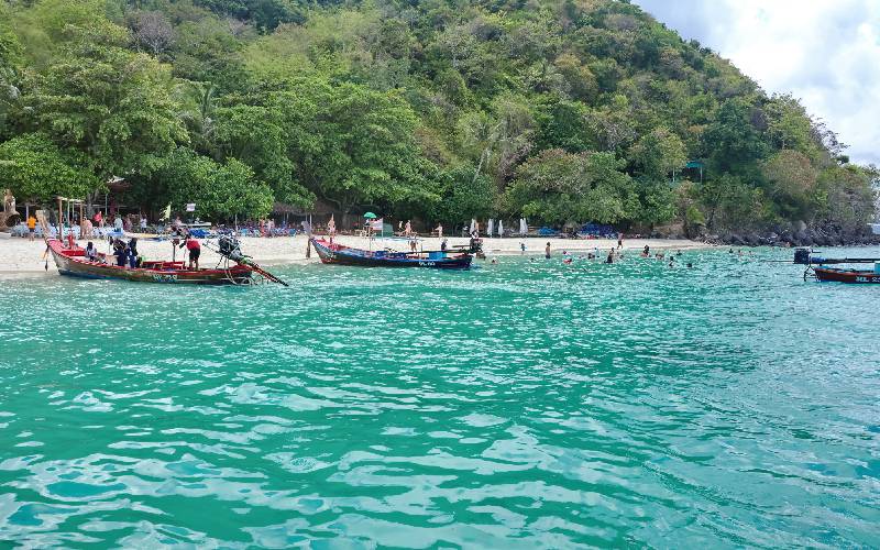 All exclusive island paradise beauty.