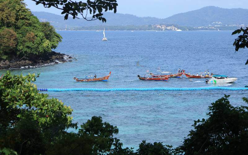 Speedboat vs Longtail Boat, which one should you adventure on in Phuket.