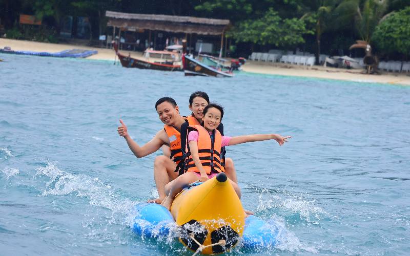 Koh Hey Island Day Trip and Adventures for families